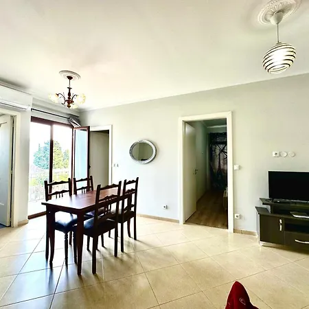 بيت للعطل Mountin View & Rafting In Përmet