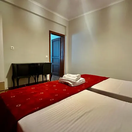 بيت للعطل Mountin View & Rafting In Përmet