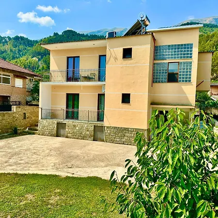 Mountin View & Rafting In *